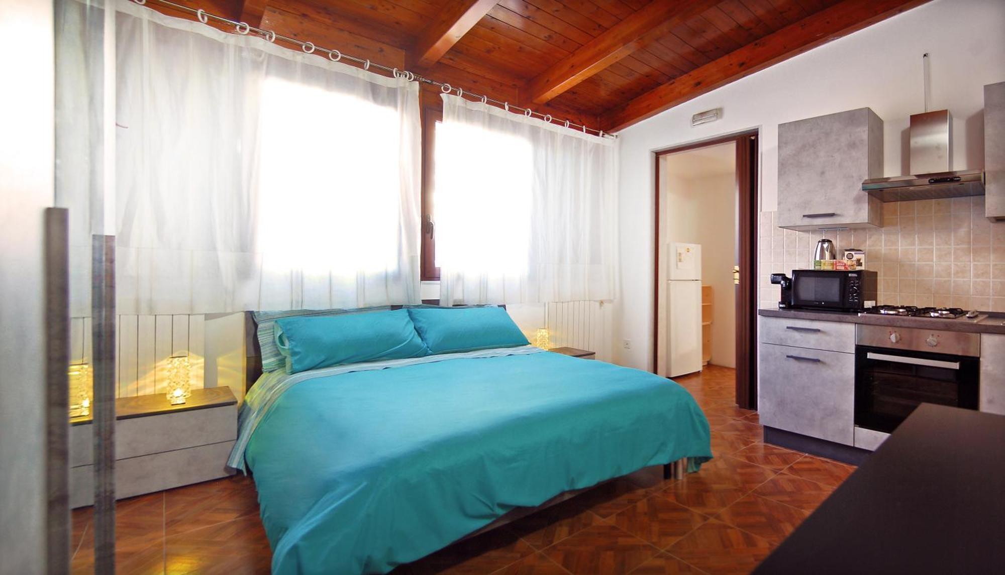 Sea Breeze Villa - Luna Apartment Bari Esterno foto